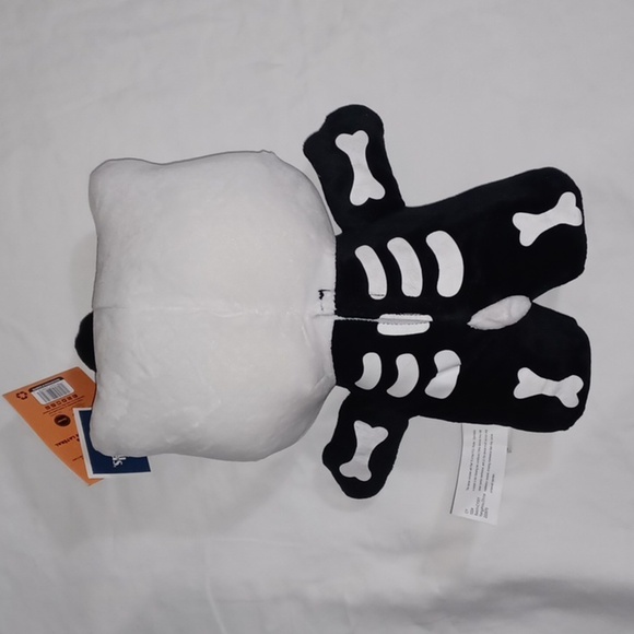 Hello Kitty skeleton side stepper plush NWT - Picture 3 of 4